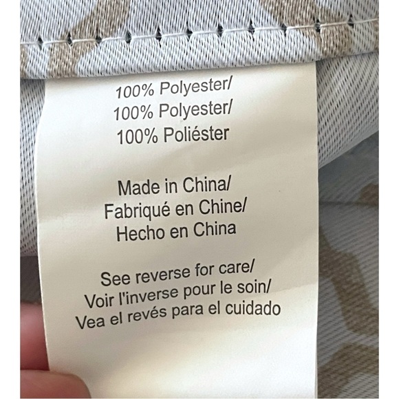 Set of Two Beautiful Curtain Panels - Picture 6 of 7